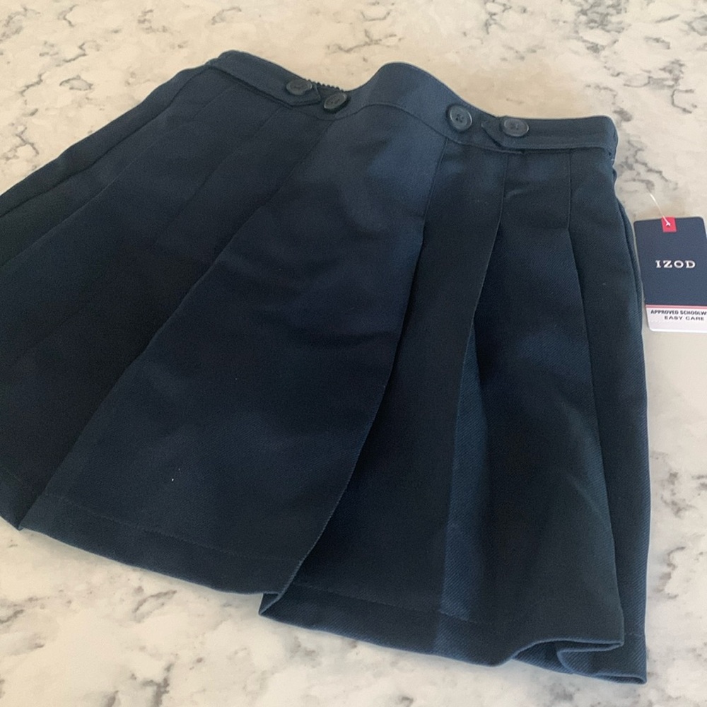 Girls uniform skirt Izod 12